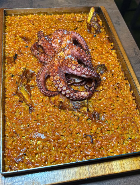 Platos principales con sabor auténtico mediterráneo