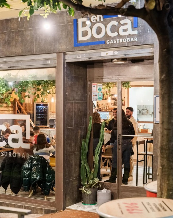 Postre artesanal con ingredientes de temporada